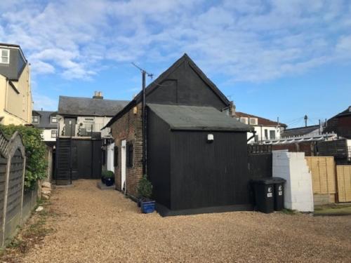 76 Queens Road, Buckhurst Hill, IG9