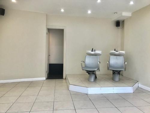185 High Road, Loughton, IG10