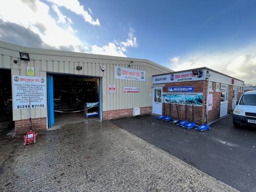 Unit 6+7, Porte Marsh Trading Estate, Porte Marsh Road, Calne, SN11