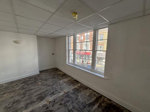 Upper Floors, 68 North Street, Chichester, PO19