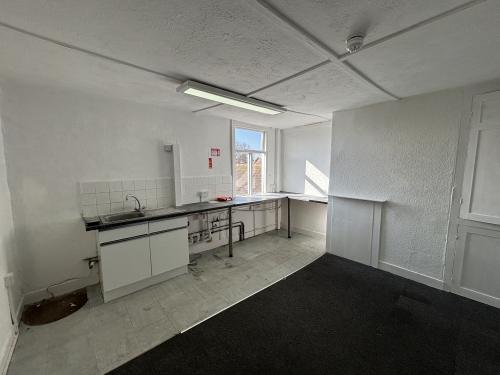 Upper Floors, 68 North Street, Chichester, PO19