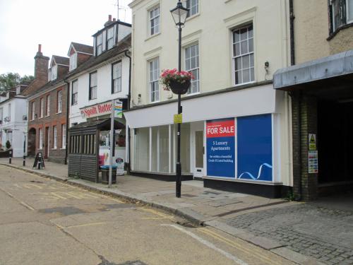 8 High Street, Battle, TN33
