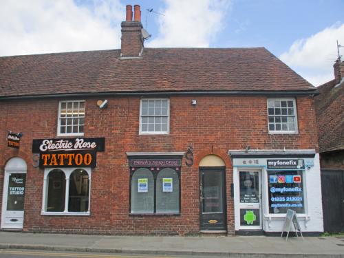 2/2A, Church Street, Uckfield, TN22