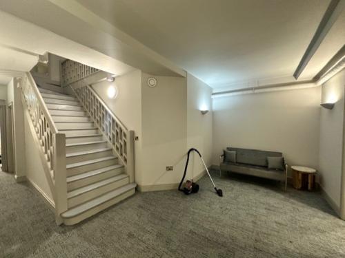 171, 171 Finchley Road, Swiss Cottage, London, NW3