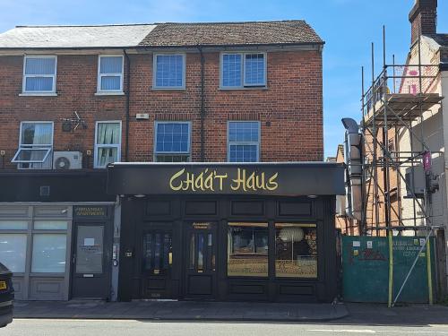 32 The Broadway, Bedford, MK40