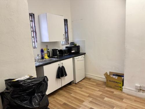 75 PARK LANE, HORNCHURCH, RM11