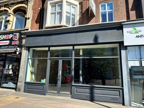 60 STATION ROAD, UPMINSTER, RM14