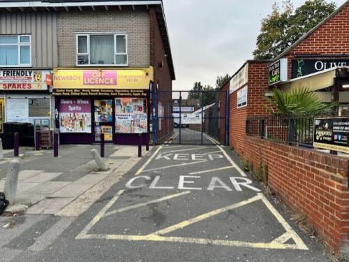 257 Chase Cross Road, COLLIER ROW, RM5