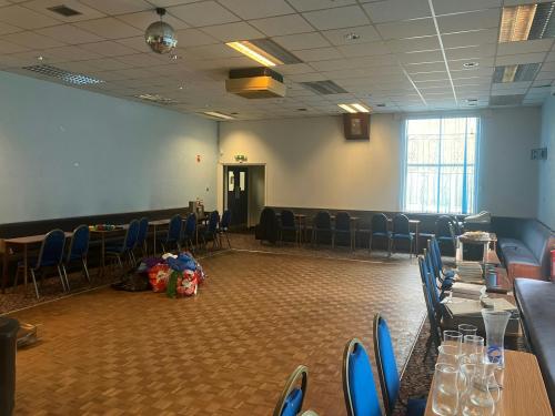 122 Ashes Road, Brandhall Conservative Club, Oldbury, B69