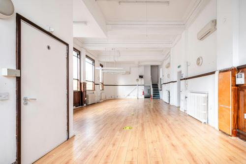 595-597 Commercial Road, Limehouse, London, E1