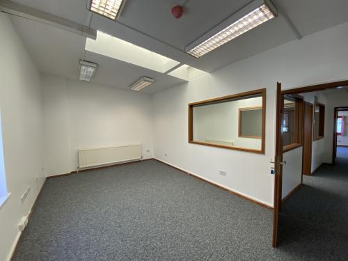 11 The Caxton Centre, Porters Wood, St Albans, AL3