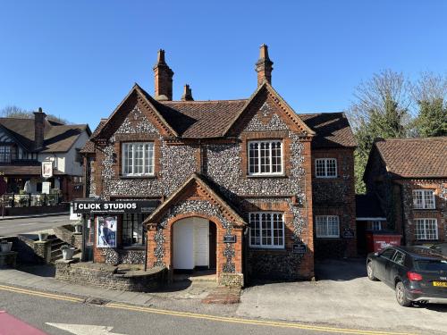 253-255 Watling Street, Radlett, WD7