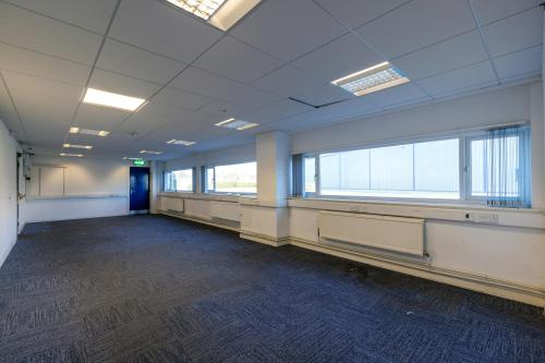 Unit B10, Heywood Distribution Park, Pilworth Road, Rochdale, OL10