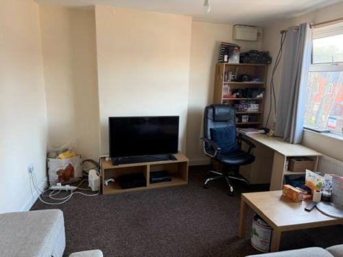 156 Broadway East, Northampton, NN3