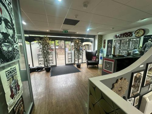 Unit 4, 32 Middle Village, Bolnore Village, Haywards Heath, RH16