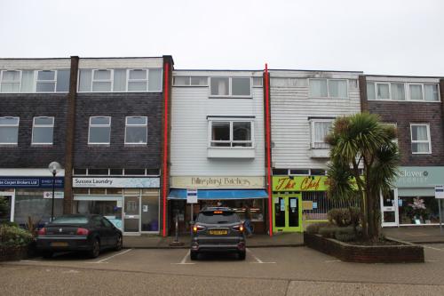 8 & 8A Jengers Mead, Billingshurst, RH14