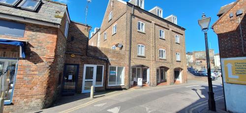 Unit 2 The Old Mill, River Road, Arundel, BN18