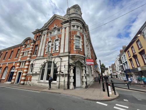 67 St Thomas Street, Weymouth, DT4