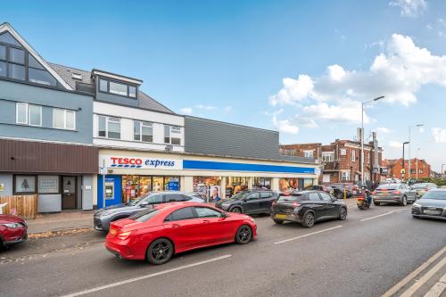 378-392 Brentwood Road, Romford, RM2