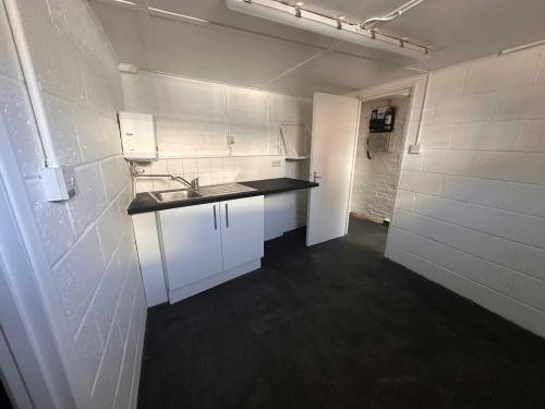 2 Railway Approach, Tonbridge, TN9
