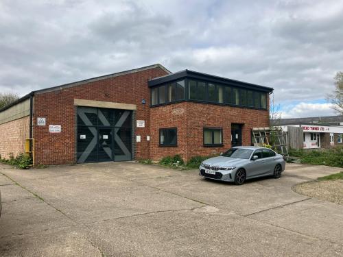 11 Hurricane Way, Norwich, NR6