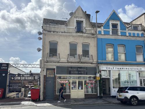 50 Embankment Road, Plymouth, PL4