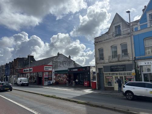 50 Embankment Road, Plymouth, PL4