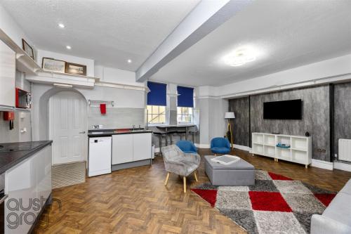 51 Regency Square, Brighton, BN1