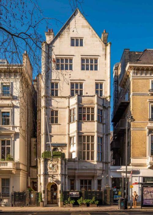 1A Palace Gate, Kensington, London, W8