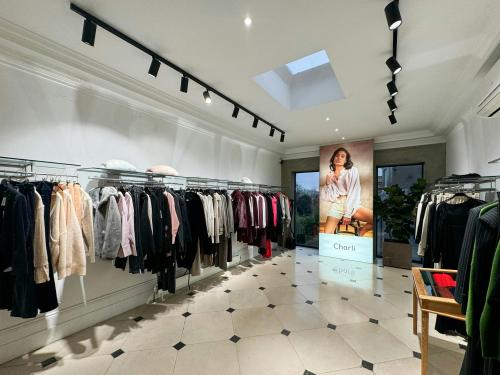 96 Muswell Hill Broadway, Muswell Hill, London, N10