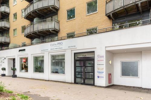 538 Chiswick High Road, Chiswick, London, W4