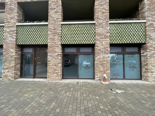 13 Upper Dock Walk, Royal Docks, London, E16