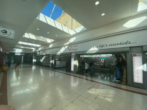 70-73 The Mall, Stratford Centre, Market Village, Stratford City, London, E15