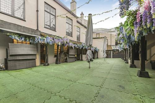 The Sugar Hut, 93-95 High Street, Brentwood, CM14
