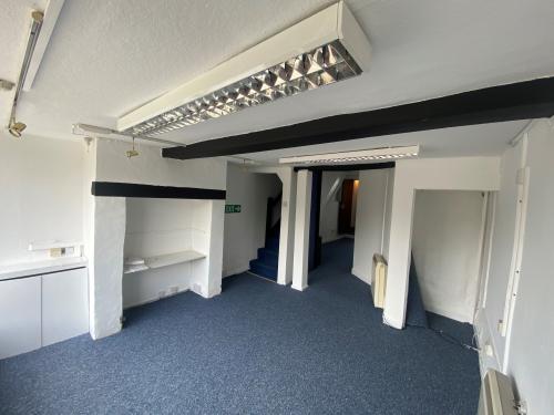 Squires Place, 4 High Street, Toddington, Dunstable, LU5