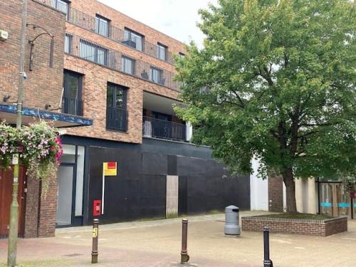 15-17 Obelisk Way, Camberley, GU15