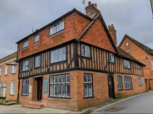 Former Kings Restaurant, 65 High Street, Odiham, Hook, RG29