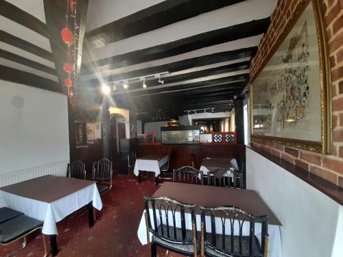 Former Kings Restaurant, 65 High Street, Odiham, Hook, RG29