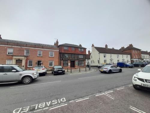 Former Kings Restaurant, 65 High Street, Odiham, Hook, RG29