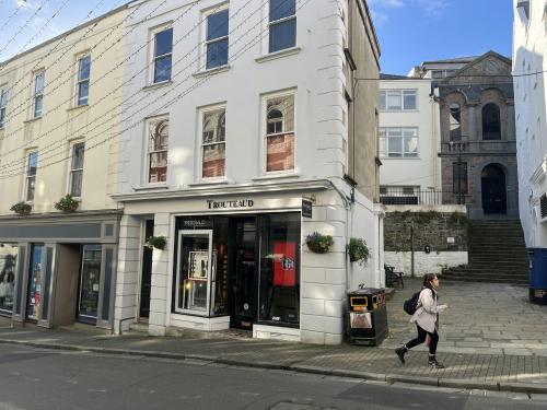 14 Smith Street, St. Peter Port, Guernsey, GY1