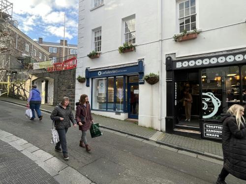 La Plaiderie House, Le Pollet, Guernsey, GY1