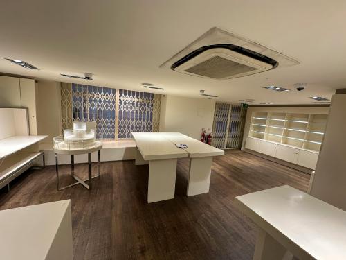 Unit 2, 2 Church Street, Kingston upon Thames, KT1