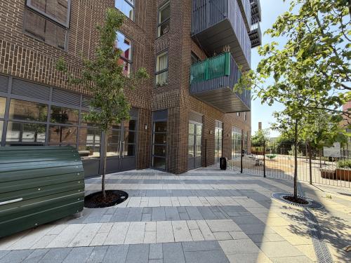 104 Beresford Avenue, Wembley, HA0