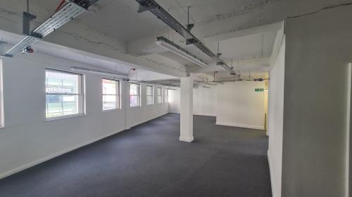 6 Commercial Way, Woking, GU21