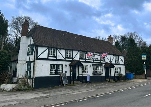 Royal Oak, 59 The Street, Wrecclesham, Farnham, GU10
