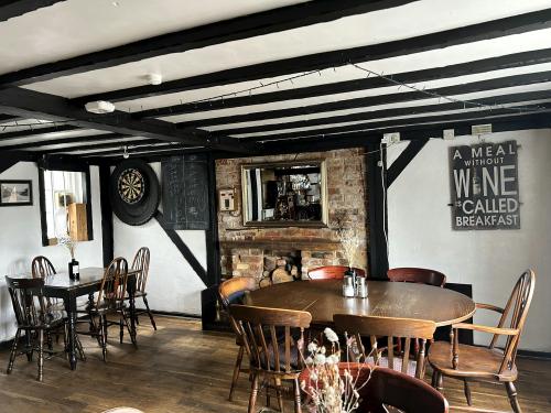 Royal Oak, 59 The Street, Wrecclesham, Farnham, GU10