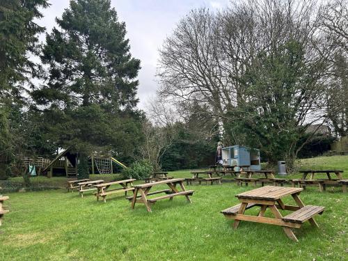 Royal Oak, 59 The Street, Wrecclesham, Farnham, GU10