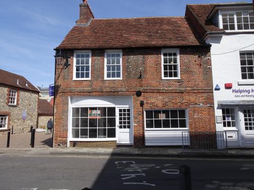 38 Little London, Chichester, PO19