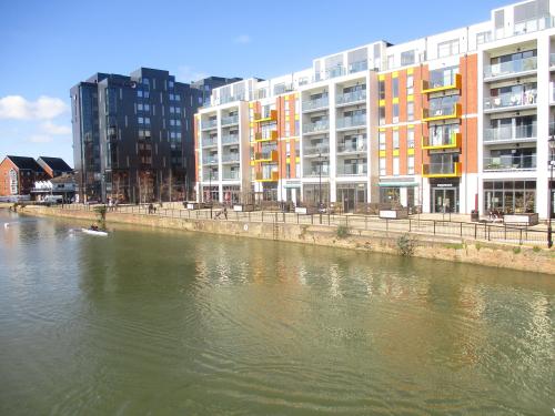 Unit 4B2 Riverside North, Horne Lane, Bedford, MK40