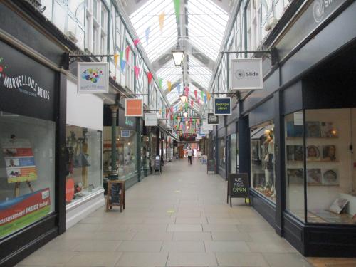 8A The Arcade, Bedford, MK40